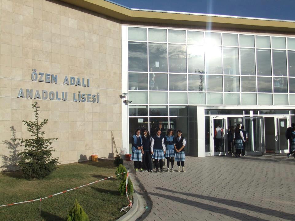 Özen Adalı Anadolu Lisesi